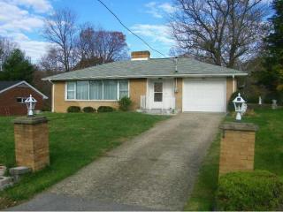 148 Upland Dr, Industry, PA 15052-1235