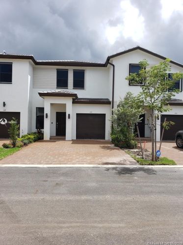 191 185th Way, Hollywood FL  33029-5432 exterior