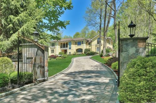 11 Green Ln, Chappaqua, NY 10514-2739