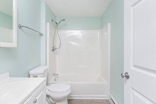 19 Cantaberry Ln, Coventry RI  02816-6903 exterior