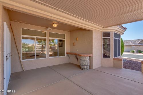22606 Las Brizas Ln, Sun City AZ 85375-2828 exterior