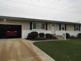 1327 Bravado Rd, Canton, OH 44706-4980
