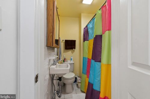 138 Lemon St, Lancaster PA  17602-5072 exterior