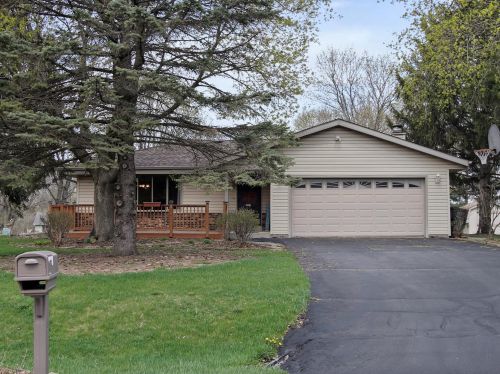 209 Karin Dr, North Prairie, WI 53153-9723