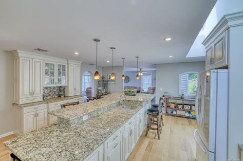 15 Trouble Trl, Pine Island, NY 10969-1404