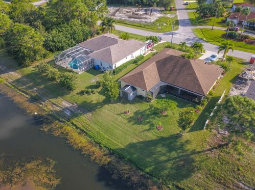 233 Whitmore Dr, Fort Pierce, FL 34984-3704