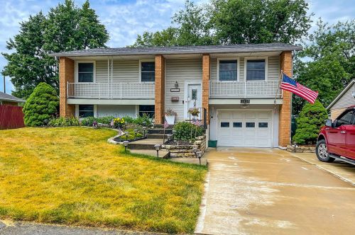 3931 Raymond Dr, Enon, OH 45323-1424