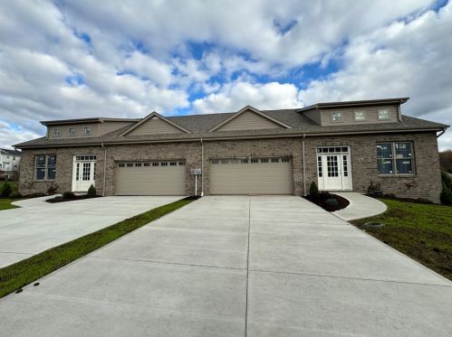1124 Bayberry Dr, Canonsburg, PA 15317-4955
