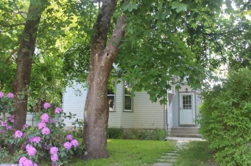 91 Spring St, Hanson, MA 02341-1000