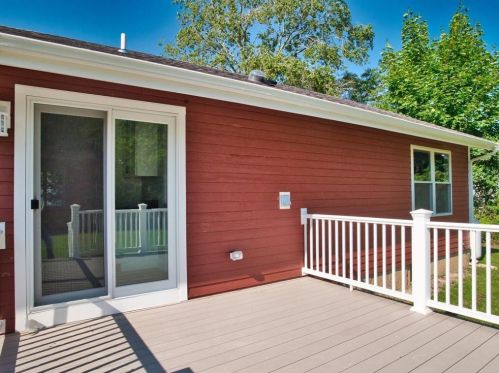 39 Cala Ave, Tiverton RI  02878-3214 exterior