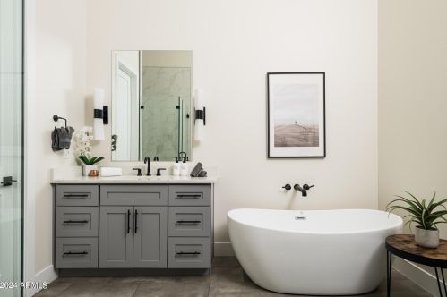 5036 Scottsdale Rd, Scottsdale AZ 85254-5161 exterior