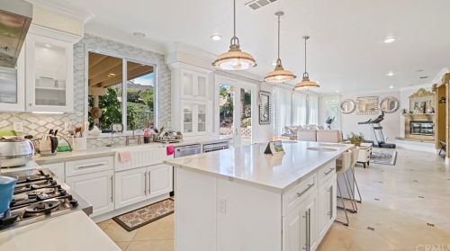 36317 Mustang Spirit Ln, Wildomar CA  92595-7606 exterior