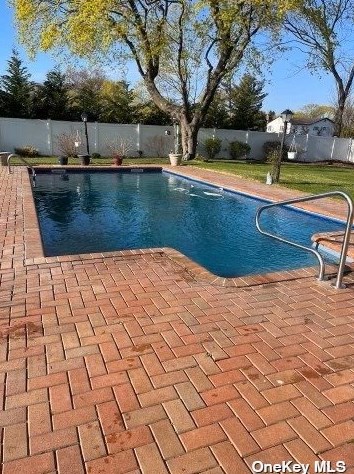 15 Purdy Ave, Elwood NY  11731-4501 exterior