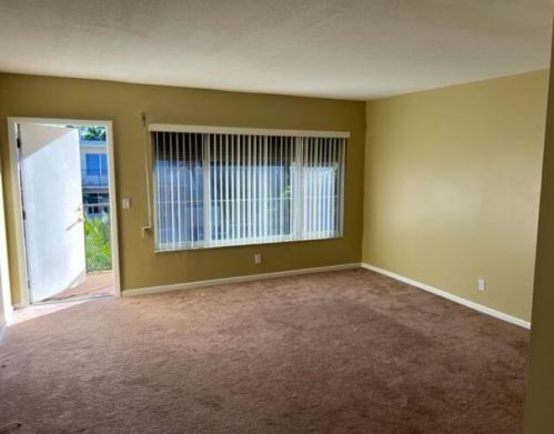 2303 Federal Hwy, Boynton Beach FL  33435-7717 exterior