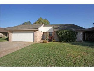 1045 Mabel C Fry Blvd, Yukon, OK 73099-2815