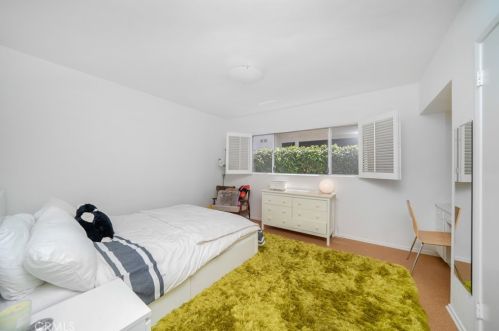 4262 Lemp Ave, North Hollywood CA  91604-2811 exterior