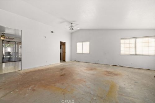42902 Sunny Ln, Lancaster, CA 93536-4667