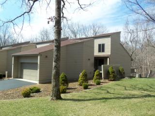 524 Druid Lndg, Crossville, TN 38558-7701