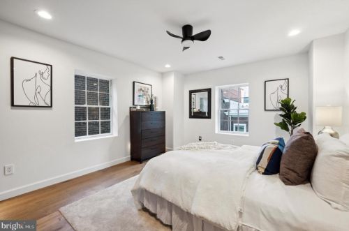 2037 Locust St, Philadelphia PA  19103-5613 exterior