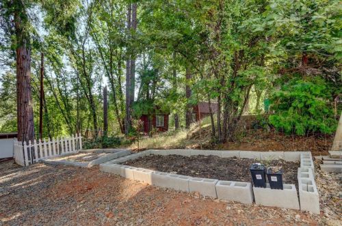 11594 Francis Dr, Grass Valley CA  95949-6675 exterior