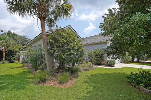 1869 Palmetto Isle Dr, Mount Pleasant SC  29466-8773 exterior