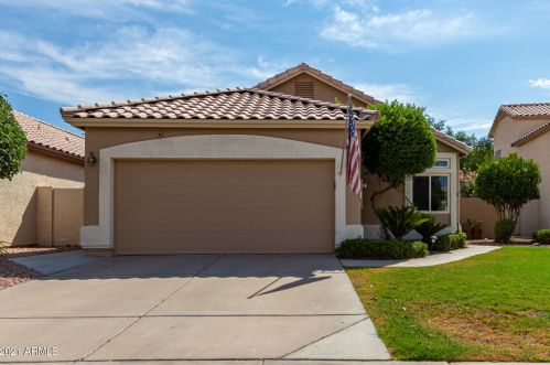 613 Oak St, Gilbert, AZ 85233-7335