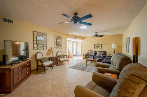 12811 Castlebar Dr, Sun City, AZ 85375-3255