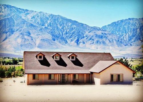 245 Avenida Del Monte Rd, Bishop, CA 93514-7657