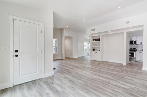 4958 Yucca Way, North Highlands CA  95660-5647 exterior