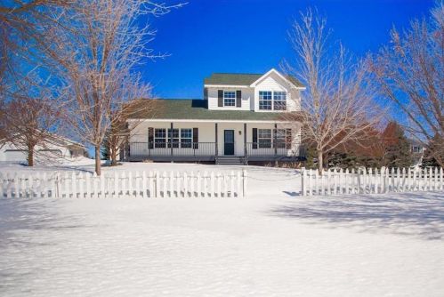 604 216th St, East Farmington, WI 54020-5631
