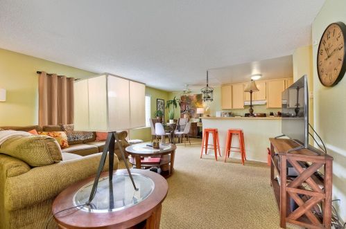 6816 Quebec Ct, San Diego, CA 92139-2737