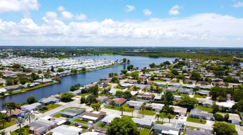 3530 Trask Dr, Tarpon Springs FL  34691-3363 exterior