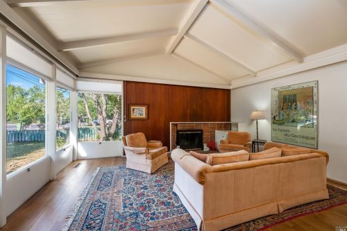 817 Walnut Ave, Ukiah CA  95482-3702 exterior