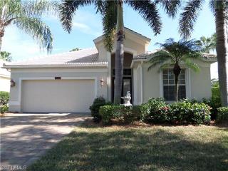 1958 Dory Ct, Naples FL  34109-3324 exterior