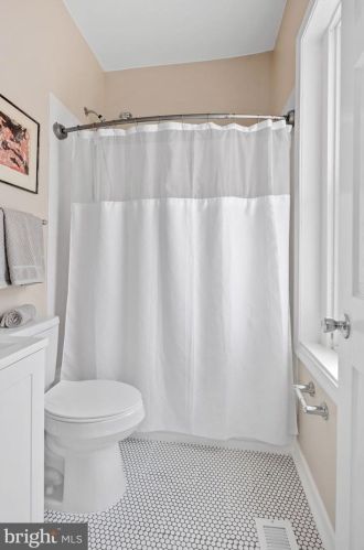 817 T St, Washington DC 20001-4119 exterior