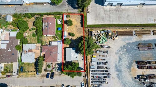 1940 Wallace Ct, San Bernardino CA  92408-3017 exterior