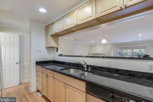 3111 Hawthorne Dr, Washington DC 20017-1040 exterior