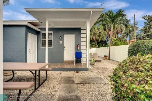 333 7th Ave, Delray Beach FL  33483-5538 exterior