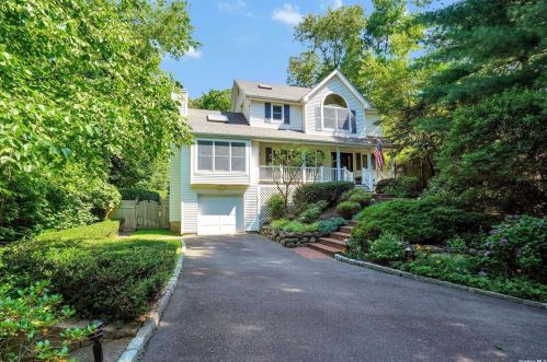 10 Deauville Ct, Northport, NY 11768-2156