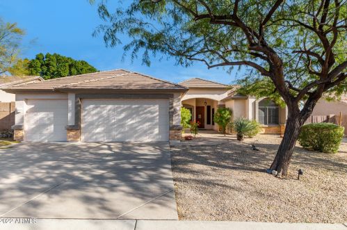 2523 Cabot Cir, Mesa, AZ 85207-1524