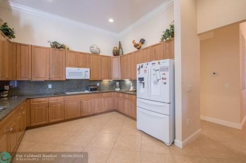 19032 55th St, Hollywood, FL 33029-6289