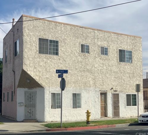 11802 State St, Lynwood, CA 90262-4155