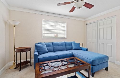 16 Burgundy A, Delray Beach FL  33484-5402 exterior