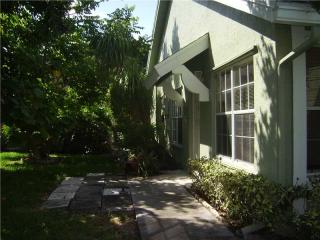 900 111th Way, Hollywood, FL