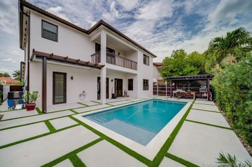 8941 178th St, Hialeah FL  33018-6554 exterior