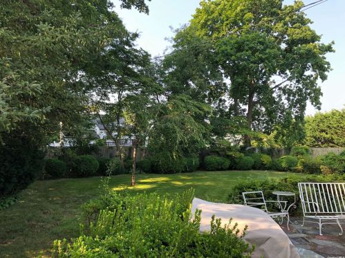 15 David Ct, West Islip NY  11795-3503 exterior