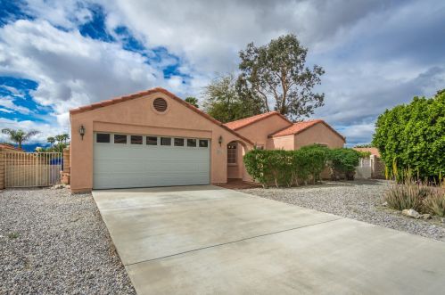 9481 Ekwanok Dr, Desert Hot Springs, CA 92240-1314