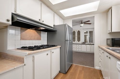 19841 Grand Ave, Lake Elsinore CA  92530-6432 exterior