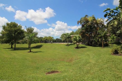 5697 Rattlesnake Hammock Rd, Naples FL  34113-8105 exterior