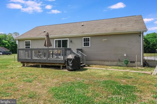 23415 Meadows Ln, Slaughter Beach DE  19963-4778 exterior